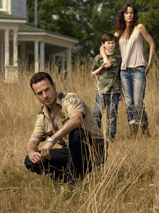 Illustration for article titled The Walking Dead season 2 promo and character photos